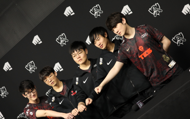 出训练中的 出训练中的